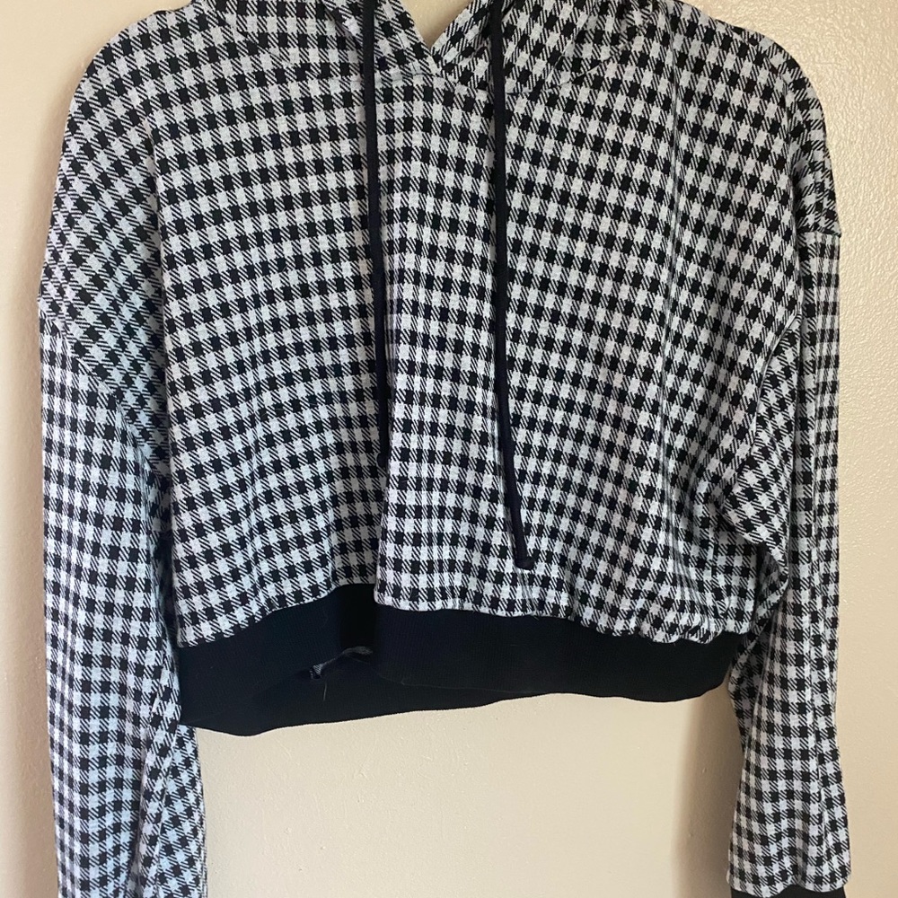 Crop Checkered Sweater